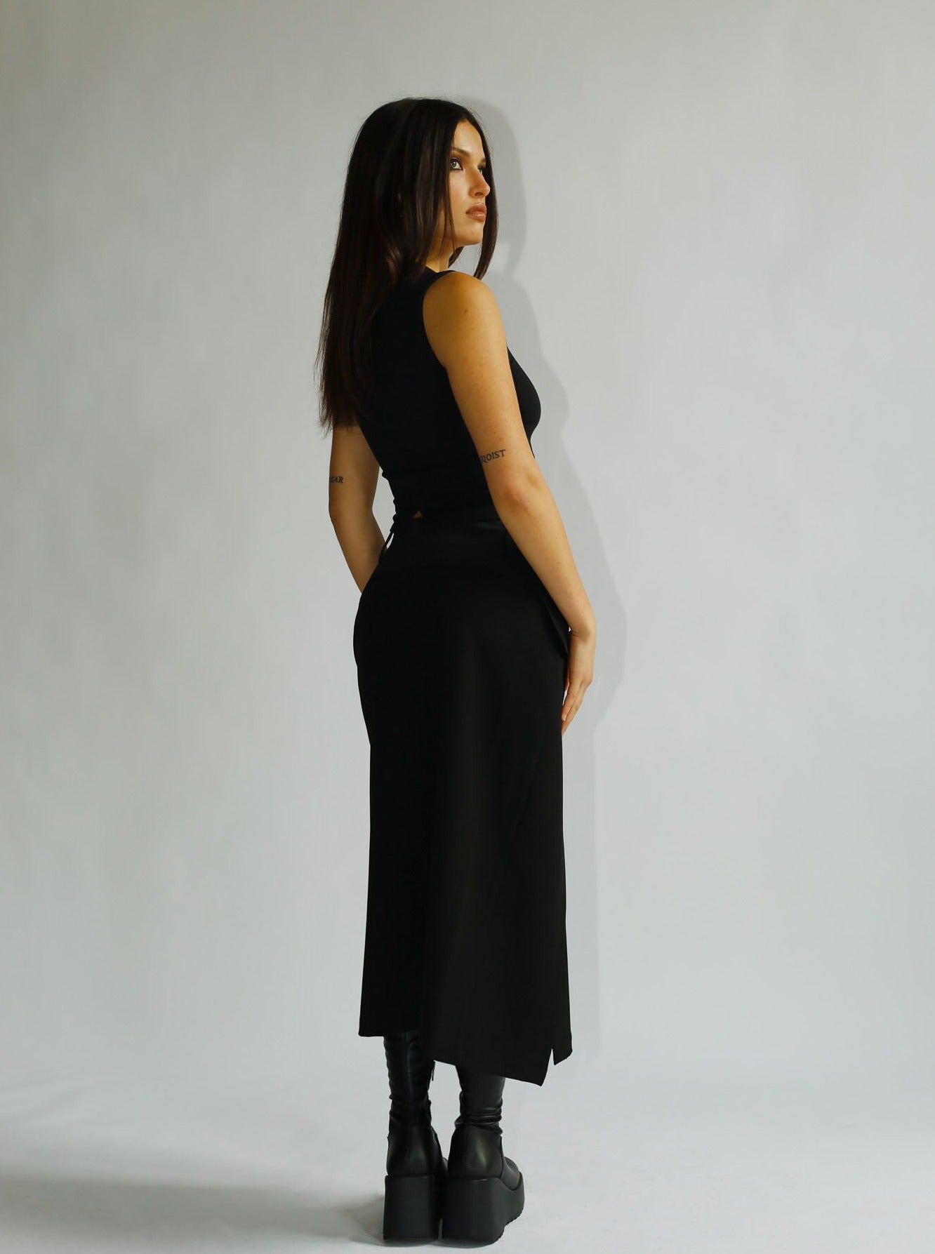*2nd restock* SONDER skirt - onyx