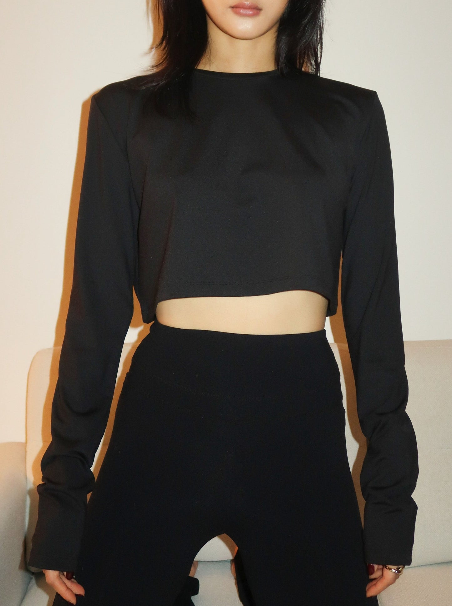 VIDA long sleeve cropped t-shirt - black