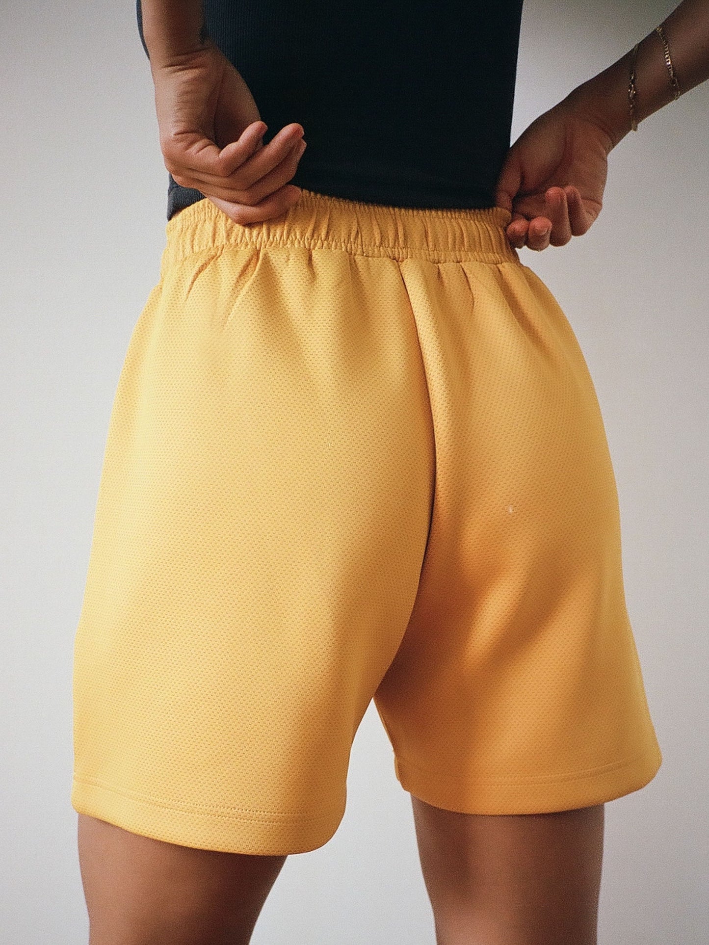 THE SHORTS - sunny yellow