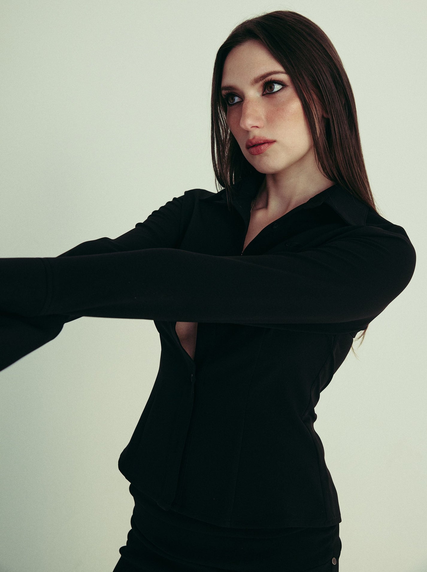 *sample sale* NICOLA shirt - onyx - uniform person