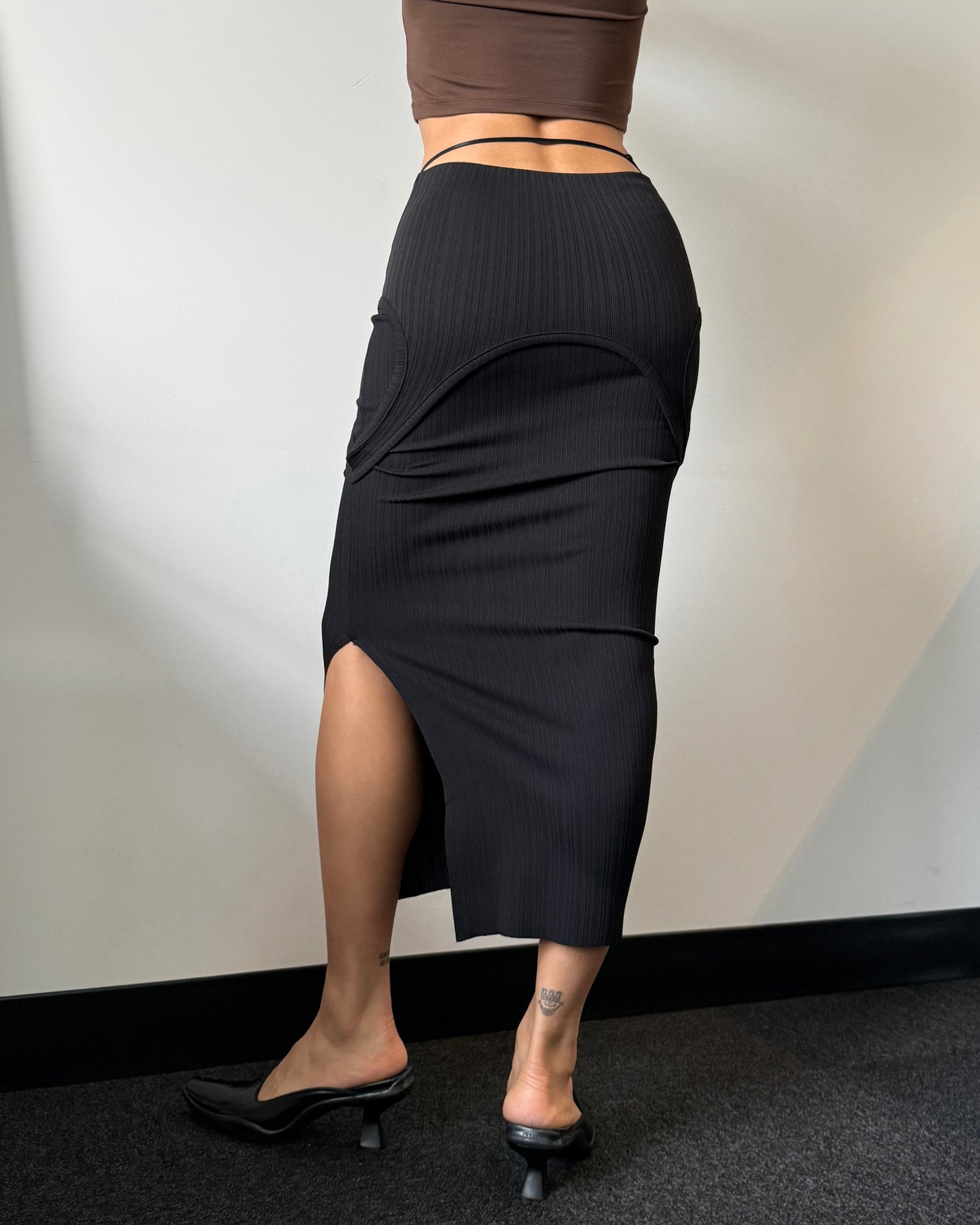 *sample sale* SHIV tube - onyx - uniform person